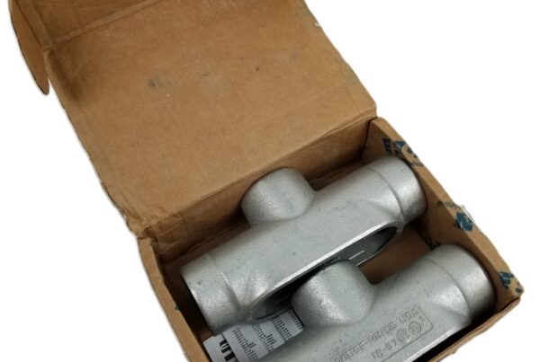 NEW LISTING! FREE EXPEDITED PRIORITY MAIL SHIPPING! 2 EATON Crouse-Hinds TB57 Condulet Form7 conduit outlet body TB shape 1-1/2″ NEW