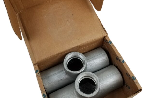 NEW LISTING! FREE EXPEDITED PRIORITY MAIL SHIPPING! 2 EATON Crouse-Hinds TB67 Condulet Form 7 conduit outlet body 2″ TB Shape NEW