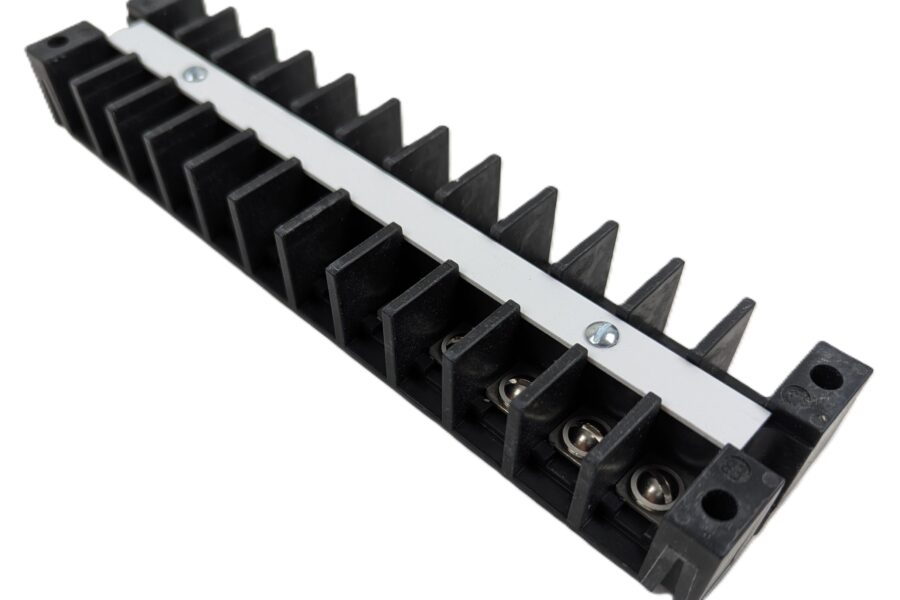 NEW LISTING! FREE EXPEDITED PRIORITY MAIL SHIPPING! GE EB25B12 Terminal Block with Barrier 12 Position 0.63″ Spacing 600V 30A NEW