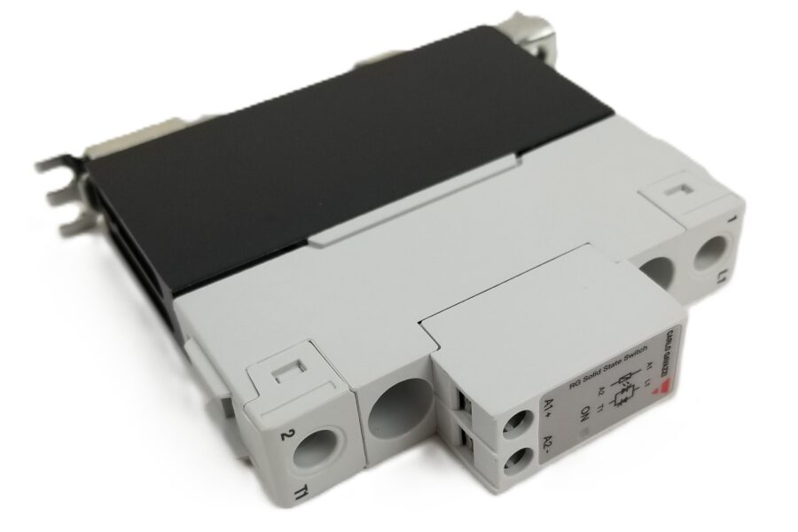 NEW LISTING! FREE EXPEDITED PRIORITY MAIL SHIPPING! CARLO GAVAZZI RGC1A23A25KKE Solid State Relay 1pole DIN-Rail Mnt SSR 24-240V NEW