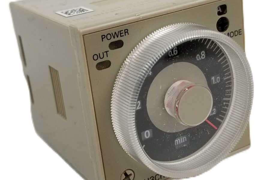 NEW LISTING! FREE EXPEDITED PRIORITY MAIL SHIPPING! Omron H3CR-A8 AC24-48/DC12-48 Solid-State Timer 8-Pin DPDT 50/60Hz NEW