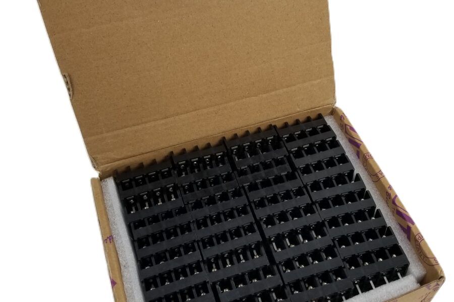 NEW LISTING! FREE EXPEDITED PRIORITY MAIL SHIPPING! 108pc Jite BTB555-07-04-1 Barrier Terminal Block 4Pos 300V 20A 8.255mm Pitch NEW