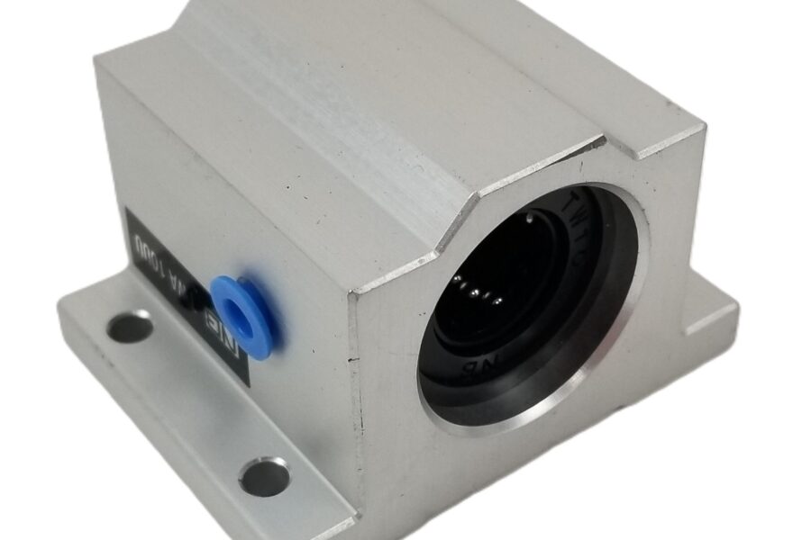 NEW LISTING! FREE EXPEDITED PRIORITY MAIL SHIPPING! Nippon Bearing TWA10UU 5/8 inch Ball Bushing Block Linear Motion NEW