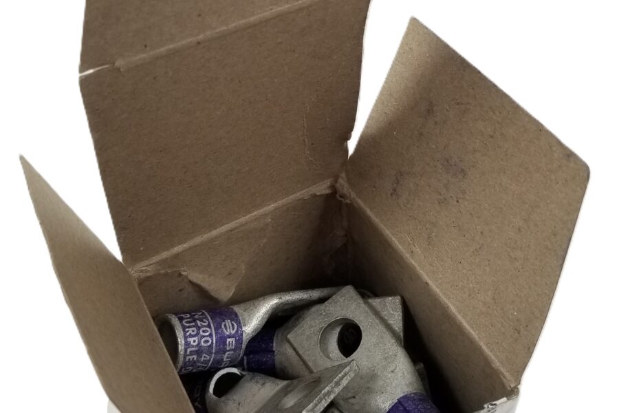 NEW LISTING! FREE EXPEDITED PRIORITY MAIL SHIPPING! 10 BURNDY YA28LBOX Hylug Lug Terminal 4/0 AWG 1 Hole 1/2″ Stud Window Purple NEW