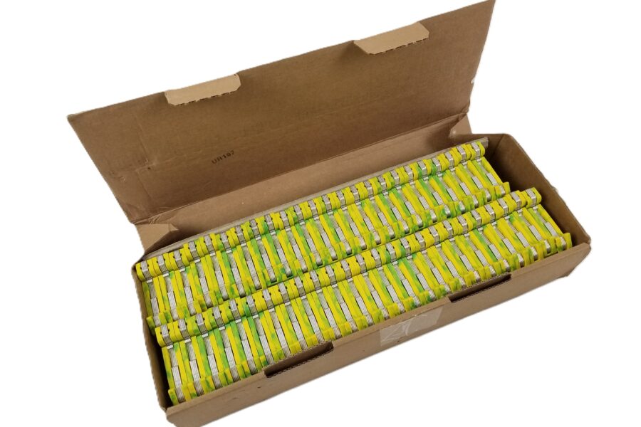 NEW LISTING! FREE EXPEDITED PRIORITY MAIL SHIPPING! 49 Phoenix Contact UT 16-PE 3044212 Terminal Block Green Yellow Ground 76Amp NEW