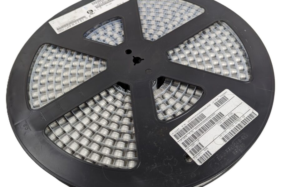 NEW LISTING! FREE EXPEDITED PRIORITY MAIL SHIPPING! 500 Nippon HHXC630ARA820MJA0G Electrolytic Capacitor 82uF 63V 10mm x 10mm NEW