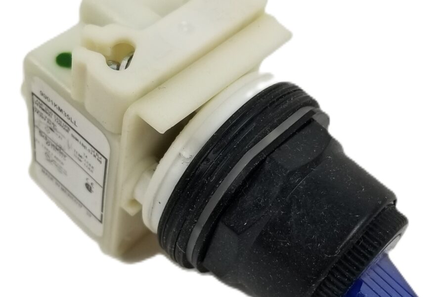 NEW LISTING! FREE EXPEDITED PRIORITY MAIL SHIPPING! Harmony 9001SK11J35LLFL Illuminated Selector Switch 3 Position Blue 24-48VAC NEW