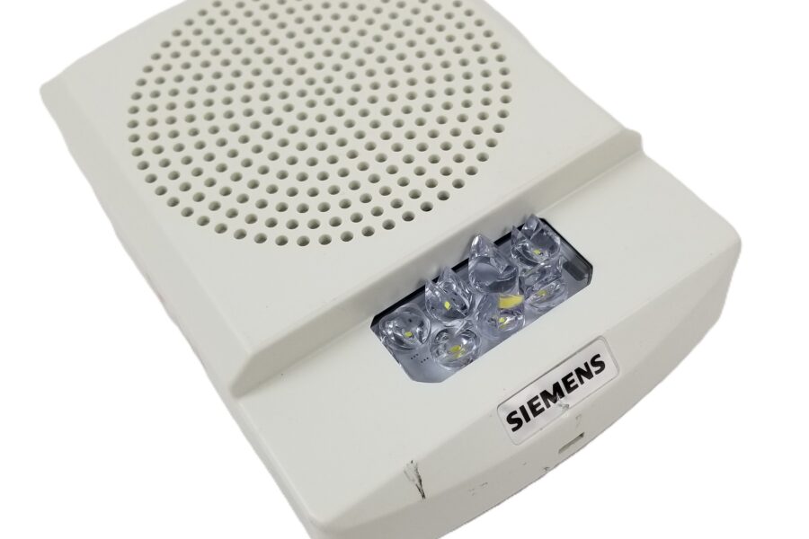 NEW LISTING! FREE EXPEDITED PRIORITY MAIL SHIPPING! Siemens S54329-F179-A1 Wall Mounted Speaker Strobe Alarm NEW