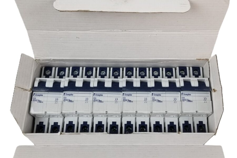 NEW LISTING! FREE EXPEDITED PRIORITY MAIL SHIPPING! 6 Altech 2D3UR Circuit Breaker 3A 277/480Vac 2Pole Din Rail UL1077 NEW