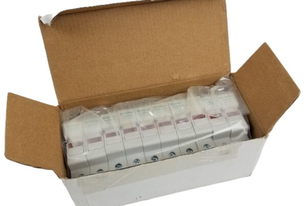 NEW LISTING! FREE EXPEDITED PRIORITY MAIL SHIPPING! 10pc Littelfuse LPSC0001ZXID Fuse Holder 30 A 600V 1 Circuit Cartridge DIN Rail