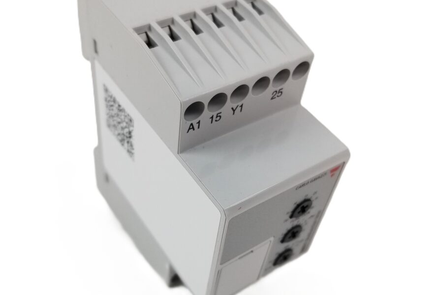 NEW LISTING! FREE EXPEDITED PRIORITY MAIL SHIPPING! Carlo Gavazzi DMB71DM24 Programmable (Multi-Function) Time Delay Relay DPDT NEW