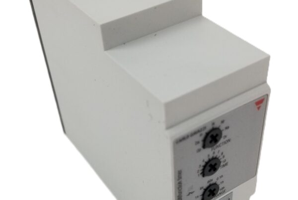 NEW LISTING! FREE EXPEDITED PRIORITY MAIL SHIPPING! Carlo Gavazzi PMC01D115 Time Delay Relay Mutlifunction Timer 115 VAC NEW