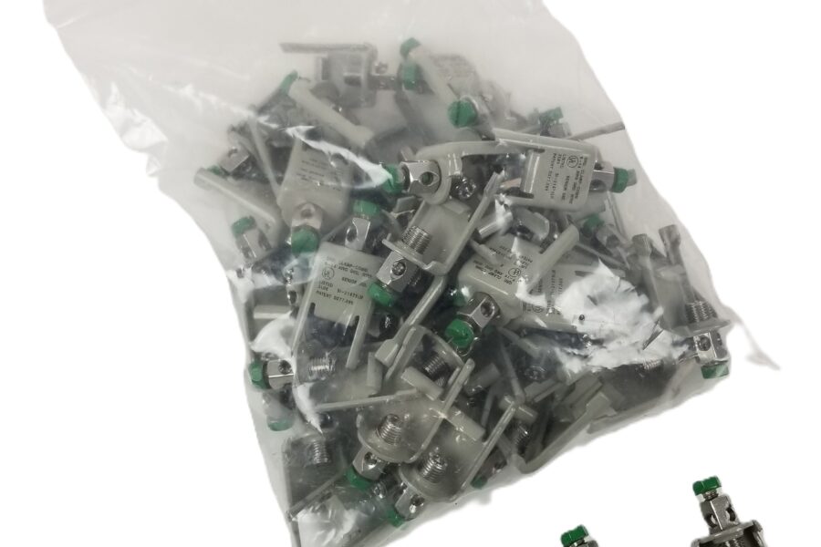 NEW LISTING! FREE EXPEDITED PRIORITY MAIL SHIPPING! 50 Maclean SI-2167SLM-WL Meter Box Clamp 14-6 AWG Side Lip Mounting NEW