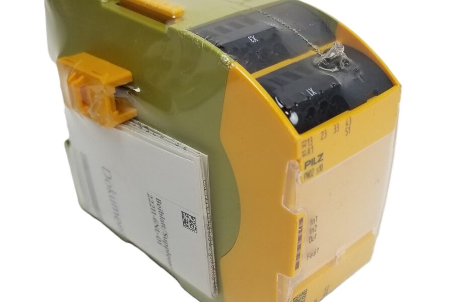 NEW LISTING! FREE EXPEDITED PRIORITY MAIL SHIPPING! PILZ 750110 Series: PNOZ S10 Safety Relay 12 A 24 V Coil 3 Watt 240 VAC NEW
