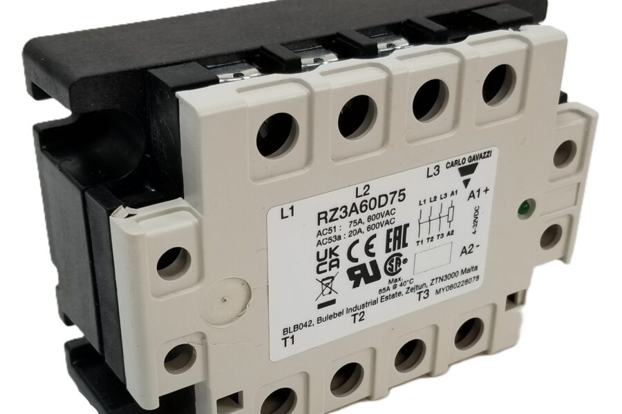 NEW LISTING! FREE EXPEDITED PRIORITY MAIL SHIPPING! CARLO GAVAZZI RZ3A60D75 Solid State Relay  3Phase 3 Pole 600V DC NEW