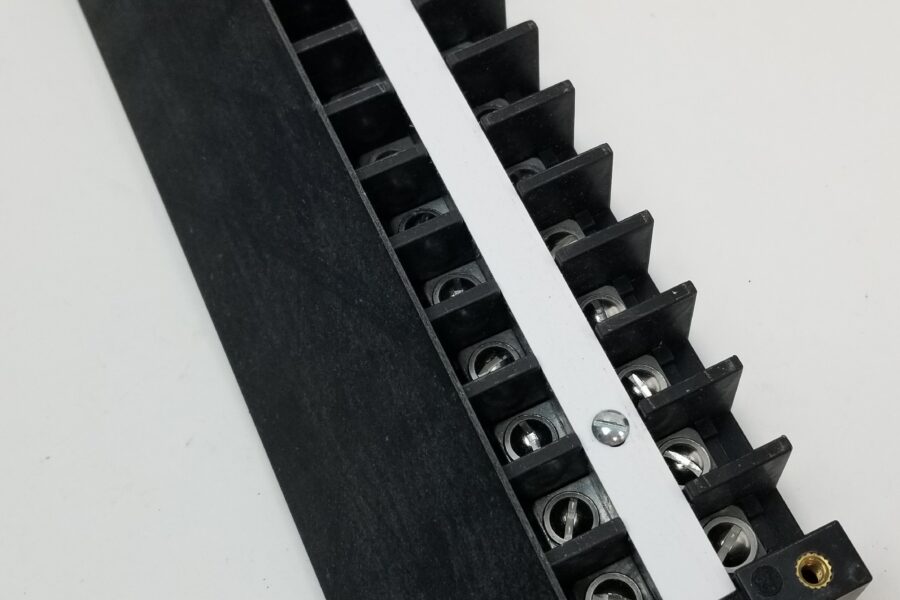 NEW LISTING! FREE EXPEDITED PRIORITY MAIL SHIPPING! GE EB25B12C Terminal Block with Barrier 12 Position 0.63″ Spacing 600V 30A NEW