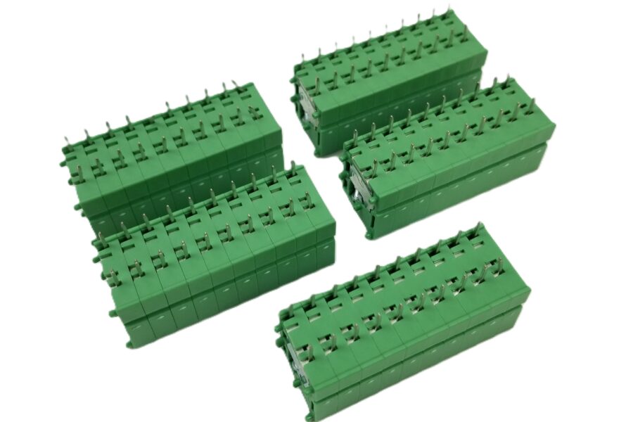 NEW LISTING! FREE EXPEDITED PRIORITY MAIL SHIPPING! 50 Phoenix Contact 1700053 Fixed Terminal Blocks 24 A 400 V Rated 30-12 AWG NEW