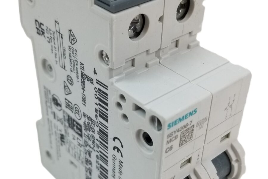 NEW LISTING! FREE SHIPPING! EATON FAZ-D20/2 Miniature Circuit Breaker 2 Pole 20A 15kA 278784 NEW