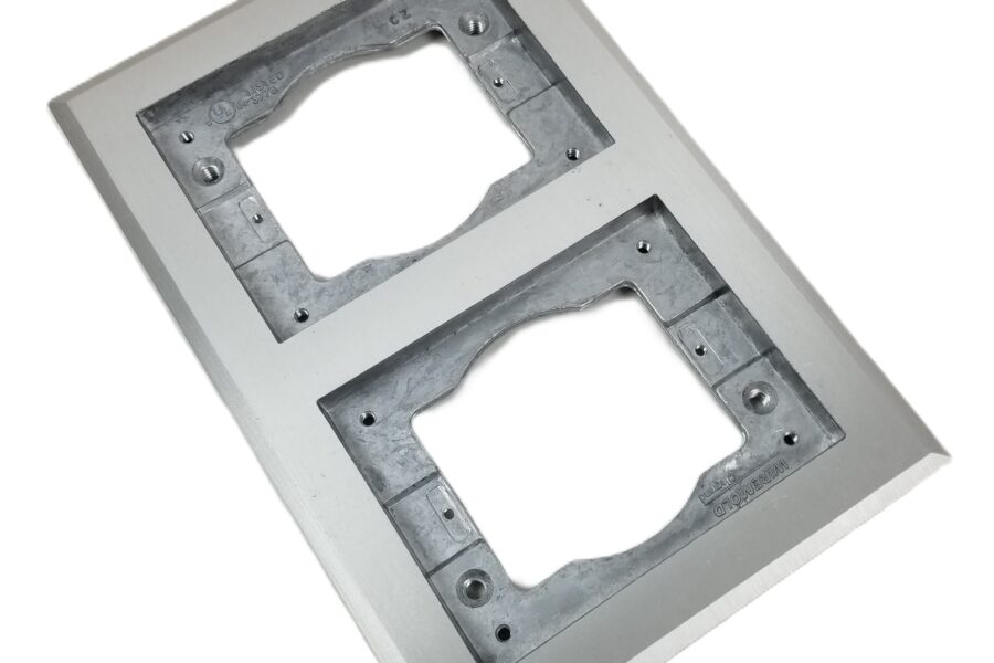 NEW LISTING! FREE EXPEDITED PRIORITY MAIL SHIPPING! Wiremold 828TCAL 2Gang Aliminum Floor Box Carpet & Tile Flange 5.94 x 9.045″ NEW