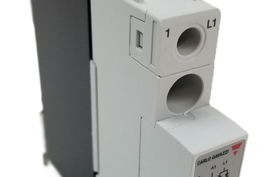 NEW LISTING! FREE EXPEDITED PRIORITY MAIL SHIPPING! CARLO GAVAZZI RGC1A60D25KKE Solid State Contactor 1-Pole 25A 4-32 VDC NEW