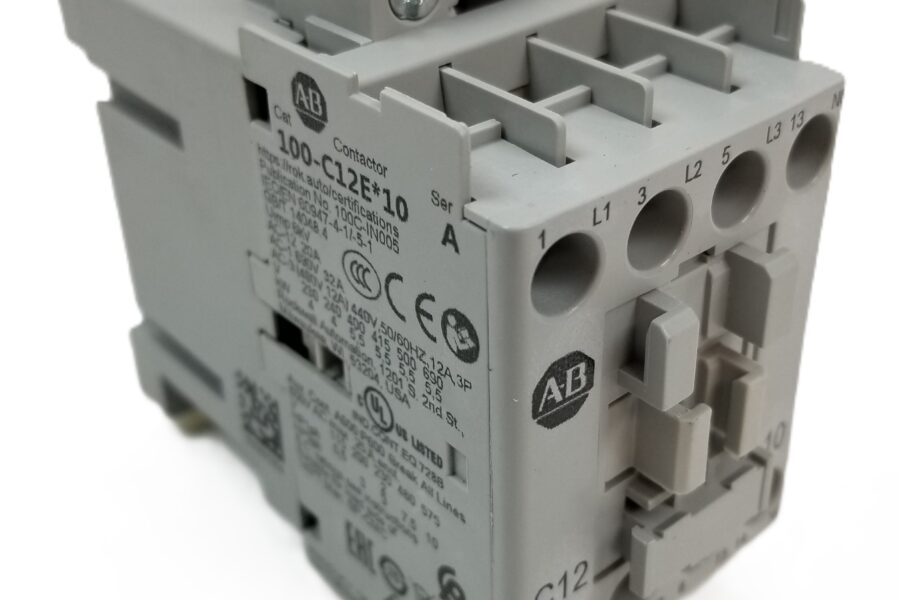 NEW LISTING! FREE EXPEDITED PRIORITY MAIL SHIPPING! Allen-Bradley 100-C12EJ10 Contactor SER.C 12A 24VDC 3-Pole 1 NO AUX NEW