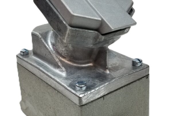 NEW LISTING! FREE SHIPPING! EATON Crouse-Hinds ENR21201 Delayed Action Circuit Breaking Receptacle NEW