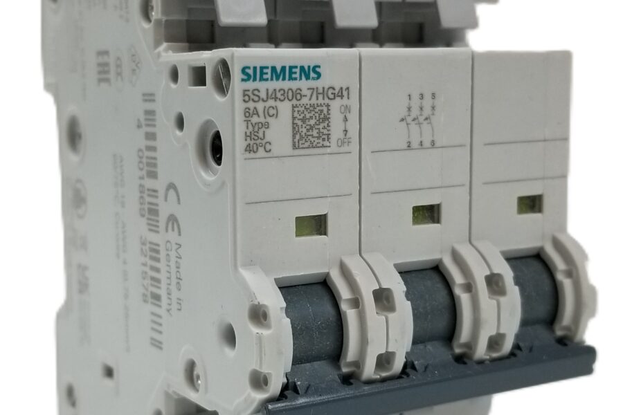 NEW LISTING! FREE SHIPPING! Siemens 5SJ4306-7HG41 Miniature Circuit Breaker 6A 3-Pole 240Vac Type C 14kA NEW