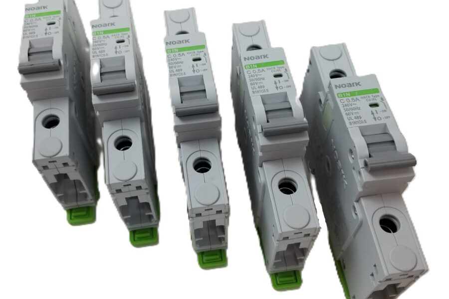 NEW LISTING! FREE SHIPPING! 5 NOARK B1N1C0.5 Circuit Breaker Thermomagnetic Miniature 0.5A 240Vac/60Vdc NEW