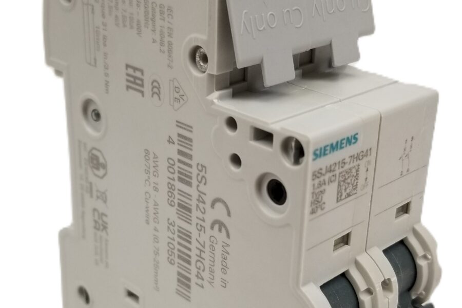 NEW LISTING! FREE SHIPPING! Siemens 5SJ4215-7HG41 Molded Case Circuit Breaker 15A 240V 2Pole NEW