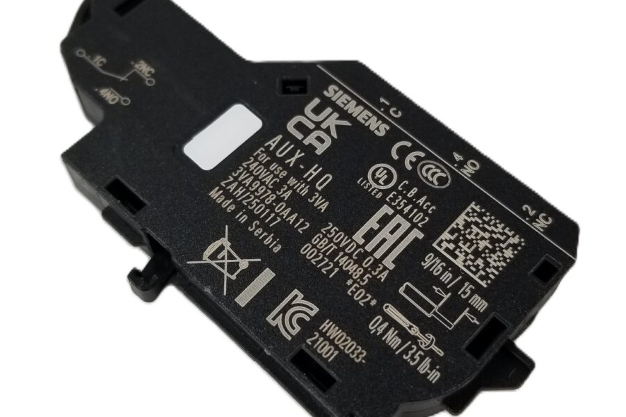 NEW LISTING! FREE SHIPPING! Siemens 3VA9978-0AA12 Auxillary Switch 3A 240Vac 250Vdc 3-Pole NEW