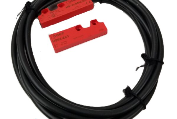 NEW LISTING! FREE SHIPPING! IDEC HS7A-DMC5912 Magnetic Safety Switch 1NO/1NC Non-Contact 2M Cable NEW