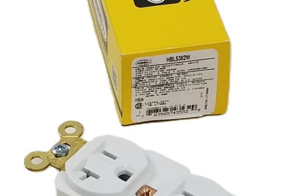 NEW LISTING! FREE SHIPPING! Hubbell HBL5362W 20A 125V Duplex Receptacle White Heavy Duty Industrial Outlet